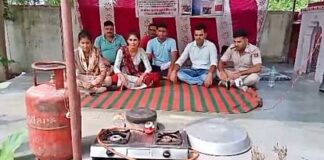 Sawai Madhopur: जेल प्रहरियों का मैस बहिष्कार तीसरे दिन भी जारी, सरकार पर समझौता अधूरा छोड़ने का आरोप In Sawai Madhopur jail guard angry for not getting salary and allowances like police