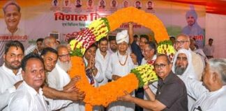Bharatpur: किसान सम्मेलन में सीएम बोले- मोदी ऐसी राजनीति कब तक करेंगे? दो बार जीत गए, 2024 में मालूम पड़ जाएगा CM Gehlot questioned PM Modi in Bharatpur Kisan Sammelan