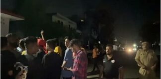 Rajasthan: उदयपुर में दो गुटों में विवाद, समुदाय विशेष के आरोपियों ने लोगों को पीटा, गाड़ियों में की तोड़फोड़ Dispute between two groups in Udaipur accused of particular community beat up people vandalized vehicles