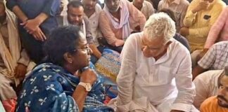 करौली में तनाव: गैंगरेप के बाद गोली मारकर कुएं में फेंका युवती का शव, भाजपा समेत कई पार्टियां धरने पर बैठीं Tension in Karauli after gangrape and murder of girl