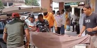 Rajasthan News: एंबुलेंस में ऑक्सीजन नहीं होने से बुजुर्ग की मौत, परिजनों ने लगाए बड़े आरोप Rajasthan News Elderly died due to lack of oxygen in ambulance relatives made big allegations in Ajmer