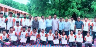ग्रामीण ओलंपिक खेल सम्पन्न,विजेताओं को मेडल व प्रशस्ति पत्र देकर किया सम्मानित ग्रामीण ओलंपिक खेल सम्पन्न,विजेताओं को मेडल व प्रशस्ति पत्र देकर किया सम्मानित Rajasthan News,Jodhpur News, Jodhpur Crime, ग्रामीण ओलंपिक खेल सम्पन्न,विजेताओं को मेडल व प्रशस्ति पत्र देकर किया सम्मानित ग्रामीण ओलंपिक खेल सम्पन्न,विजेताओं को मेडल व प्रशस्ति पत्र देकर किया सम्मानित Rajasthan News,Jodhpur News, Jodhpur Crime,