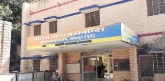 पौतों को स्कूल लेने जा रहे वृद्ध की स्कूटी को ट्रक ने मारी टक्कर,मौत पौतों को स्कूल लेने जा रहे वृद्ध की स्कूटी को ट्रक ने मारी टक्कर,मौत Rajasthan News,Jodhpur News, Jodhpur Crime, भदवासिया फल मंडी में व्यापारी से मारपीट भदवासिया फल मंडी में व्यापारी से मारपीट Rajasthan News,Jodhpur News, Jodhpur Crime,
