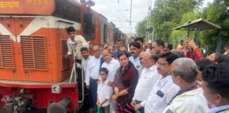 संभाग के 772 वरिष्ठ नागरिक रामेश्वरम के लिए हुए रवाना संभाग के 772 वरिष्ठ नागरिक रामेश्वरम के लिए हुए रवाना Rajasthan News,Jodhpur News, Jodhpur Crime, संभाग के 772 वरिष्ठ नागरिक रामेश्वरम के लिए हुए रवाना संभाग के 772 वरिष्ठ नागरिक रामेश्वरम के लिए हुए रवाना Rajasthan News,Jodhpur News, Jodhpur Crime,