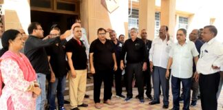 आवासन बोर्ड कर्मचारी संघ ने काले कपड़ों में किया विरोध प्रदर्शन आवासन बोर्ड कर्मचारी संघ ने काले कपड़ों में किया विरोध प्रदर्शन Rajasthan News,Jodhpur News, Jodhpur Crime, आवासन बोर्ड कर्मचारी संघ ने काले कपड़ों में किया विरोध प्रदर्शन आवासन बोर्ड कर्मचारी संघ ने काले कपड़ों में किया विरोध प्रदर्शन Rajasthan News,Jodhpur News, Jodhpur Crime,