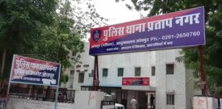कार के शीशे फोड़कर बैग उड़ाने वाली गैंग सक्रिय कार के शीशे फोड़कर बैग उड़ाने वाली गैंग सक्रिय Rajasthan News,Jodhpur News, Jodhpur Crime, कार के शीशे फोड़कर बैग उड़ाने वाली गैंग सक्रिय कार के शीशे फोड़कर बैग उड़ाने वाली गैंग सक्रिय Rajasthan News,Jodhpur News, Jodhpur Crime,