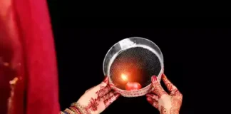 करवा चौथ के श्रृंगार में शामिल करें ये चीजें, खुश हो जाएंगे पतिदेव – 24×7 Khabre Fatafat करवा चौथ के श्रृंगार में शामिल करें ये चीजें, खुश हो जाएंगे पतिदेव - 24x7 India News