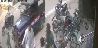 मोहम्मद फैसल ने मुस्लिम बच्चे को पीटा, नैरेटिव फैला- भारत में अल्पसंख्यकों पर अत्याचार ! – 24×7 Khabre Fatafat मोहम्मद फैसल ने मुस्लिम बच्चे को पीटा, नैरेटिव फैला- भारत में अल्पसंख्यकों पर अत्याचार ! - 24x7 India News