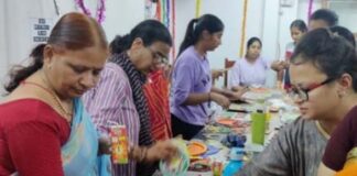 महिलाओं को दिया आर्ट एंड क्राफ्ट का प्रशिक्षण महिलाओं को दिया आर्ट एंड क्राफ्ट का प्रशिक्षण Rajasthan News,Jodhpur News, Jodhpur Crime, महिलाओं को दिया आर्ट एंड क्राफ्ट का प्रशिक्षण महिलाओं को दिया आर्ट एंड क्राफ्ट का प्रशिक्षण Rajasthan News,Jodhpur News, Jodhpur Crime,