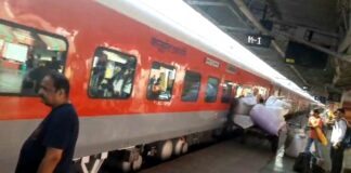 मरुधर एक्सप्रेस एलएचबी रैक से चलना प्रारंभ मरुधर एक्सप्रेस एलएचबी रैक से चलना प्रारंभ Rajasthan News,Jodhpur News, Jodhpur Crime, मरुधर एक्सप्रेस एलएचबी रैक से चलना प्रारंभ मरुधर एक्सप्रेस एलएचबी रैक से चलना प्रारंभ Rajasthan News,Jodhpur News, Jodhpur Crime,